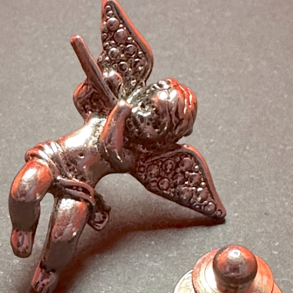 Avon Cherub pin